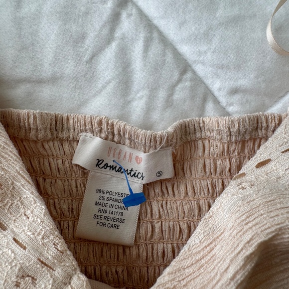 Urban Romantic Cream Tie Front Ruffle Sleeve Eyelet Peplum Top - Picture 3 of 3